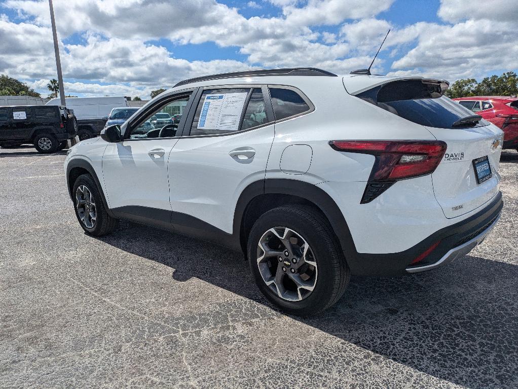 used 2024 Chevrolet Trax car, priced at $19,995