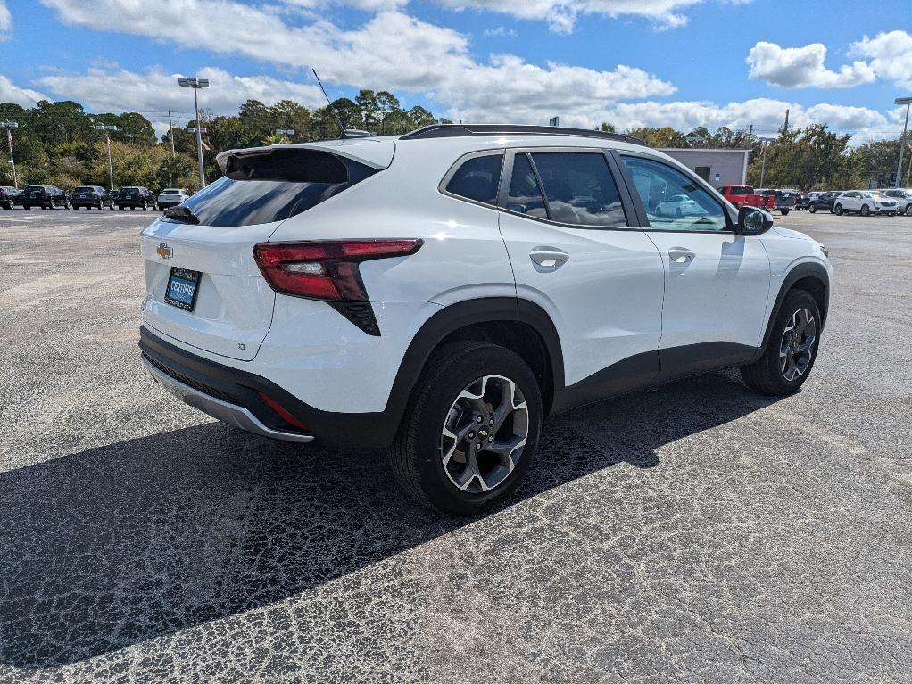 used 2024 Chevrolet Trax car, priced at $19,995
