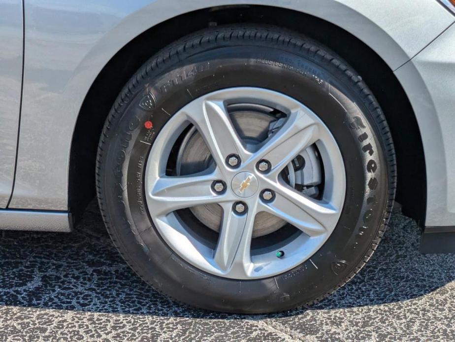 new 2025 Chevrolet Malibu car, priced at $26,495