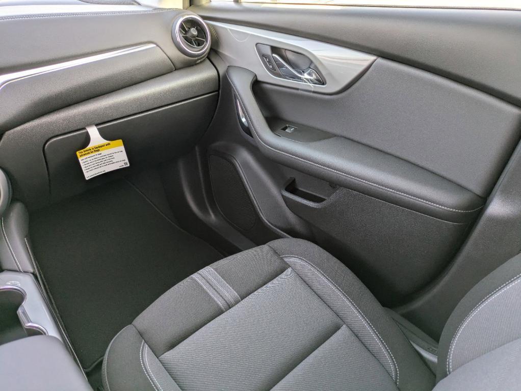 new 2025 Chevrolet Blazer car, priced at $34,635