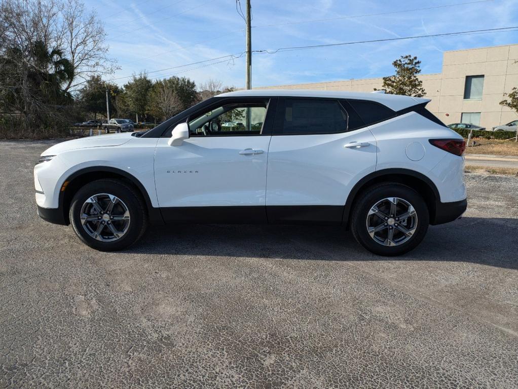 new 2025 Chevrolet Blazer car, priced at $34,635