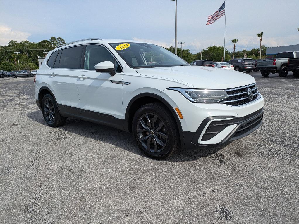 used 2024 Volkswagen Tiguan car, priced at $25,999