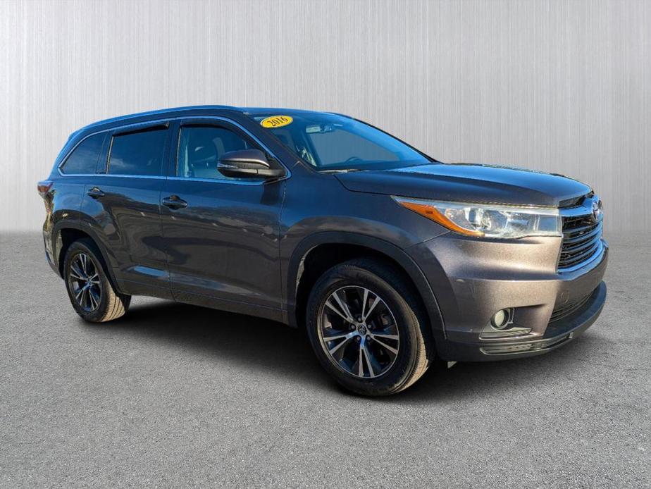 used 2016 Toyota Highlander car, priced at $23,495