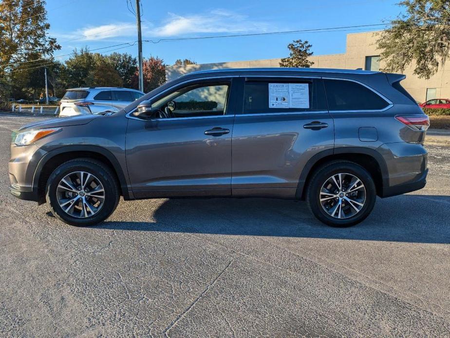 used 2016 Toyota Highlander car, priced at $23,495