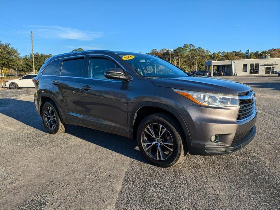 used 2016 Toyota Highlander car, priced at $23,495