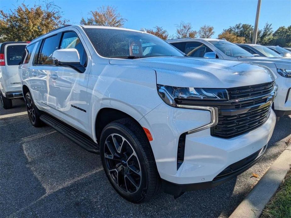 new 2024 Chevrolet Suburban car, priced at $72,090