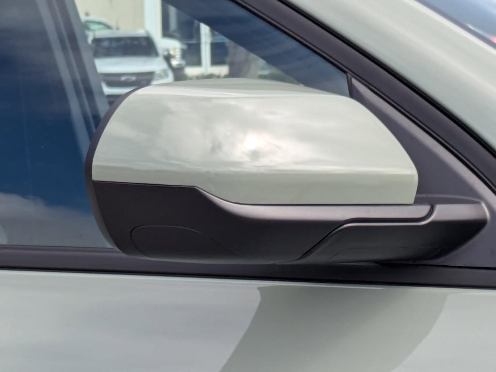 new 2026 Chevrolet Equinox car, priced at $31,310