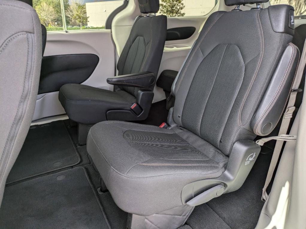 used 2019 Chrysler Pacifica car, priced at $15,626