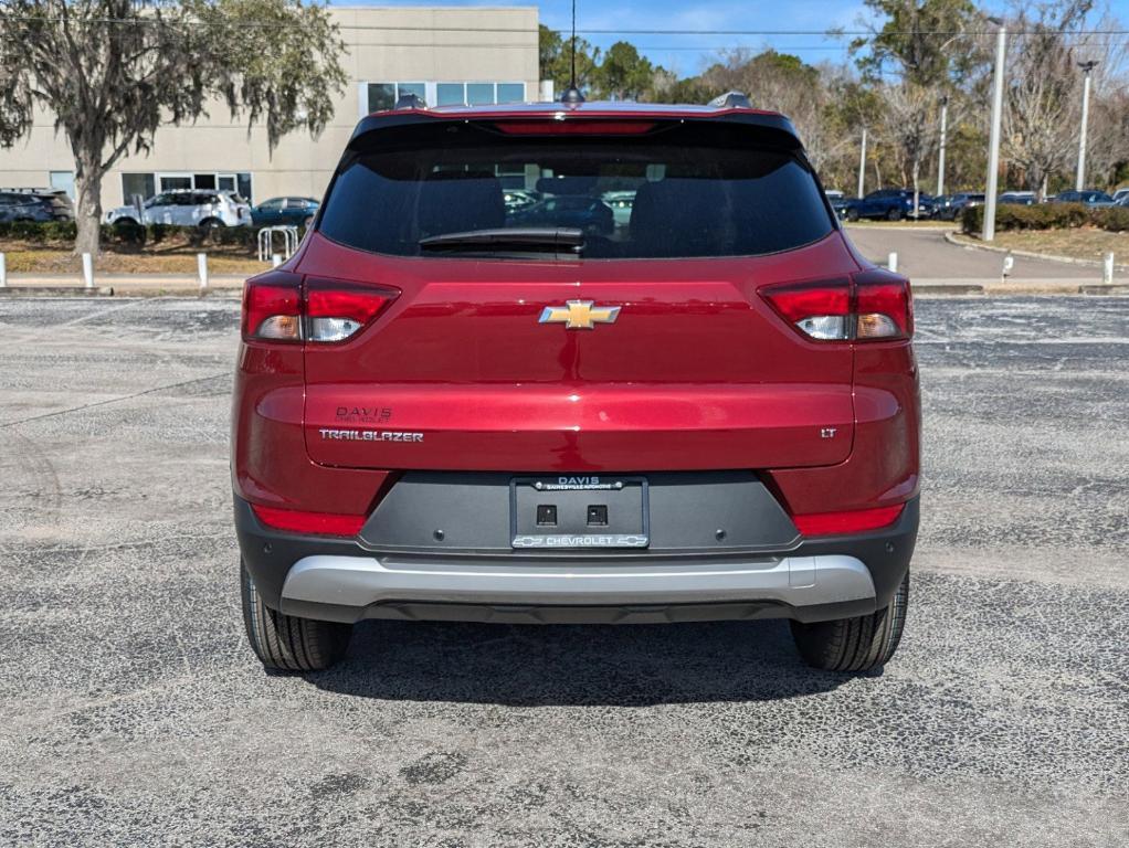 new 2025 Chevrolet TrailBlazer car, priced at $27,725