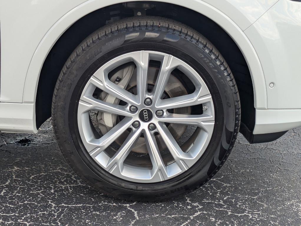 used 2025 Audi Q7 car, priced at $55,524