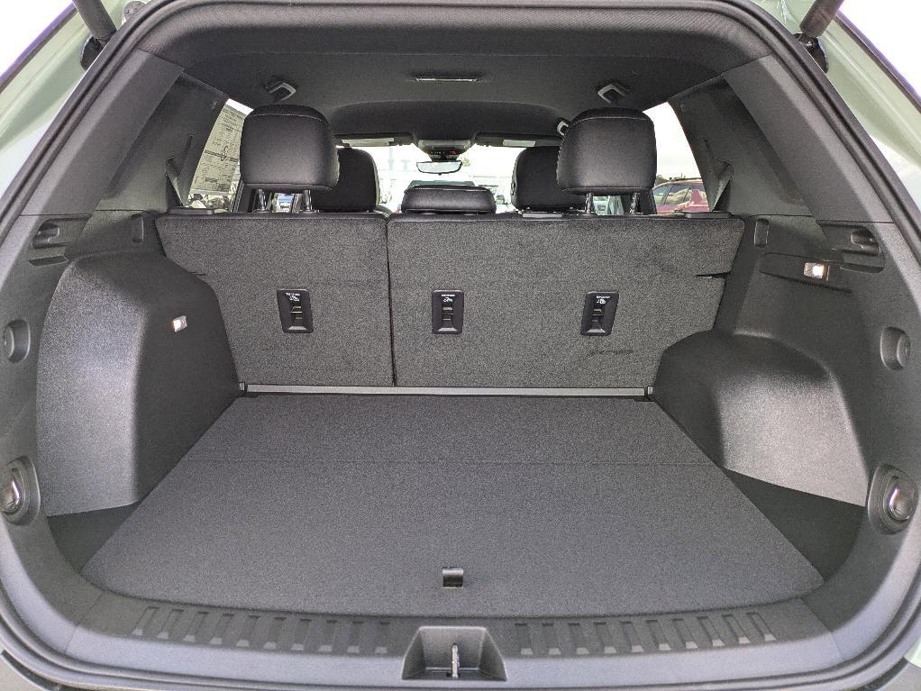 new 2026 Chevrolet Equinox car, priced at $32,255