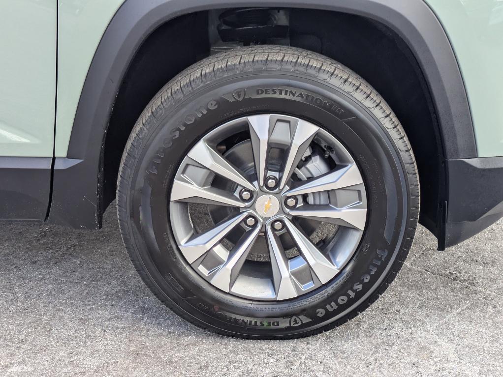new 2026 Chevrolet Equinox car, priced at $32,255