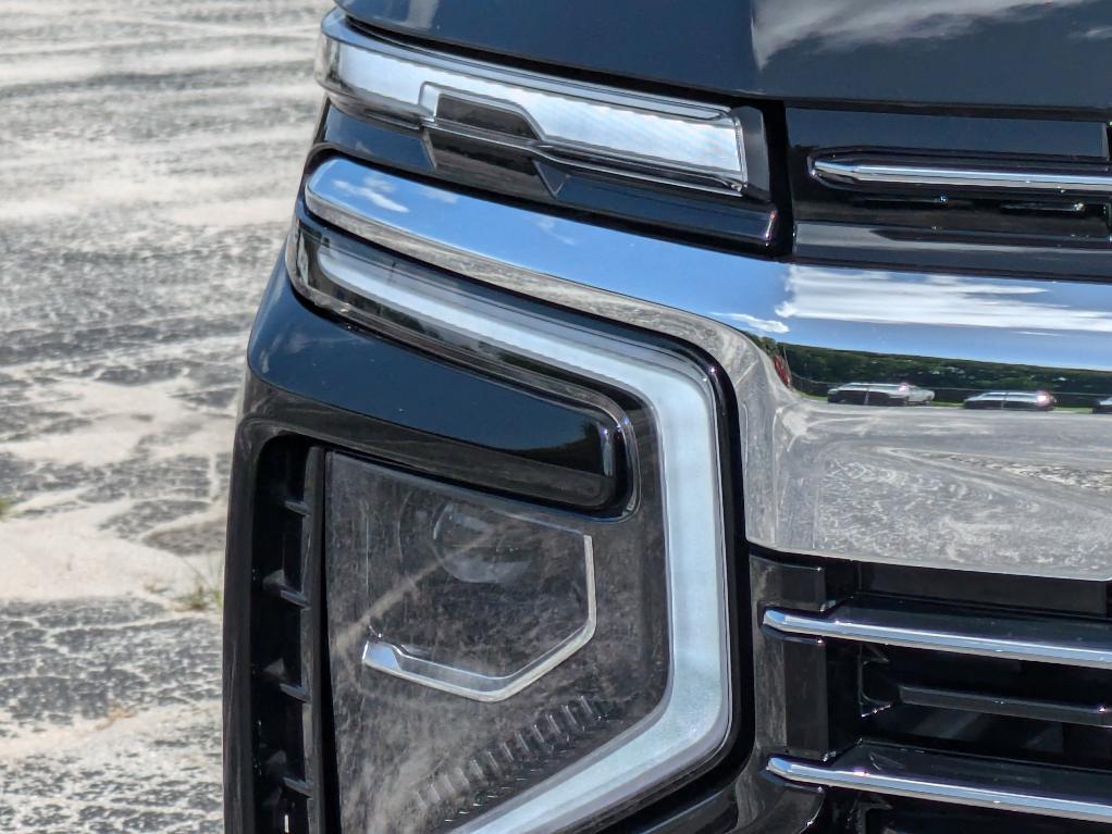 new 2025 Chevrolet Suburban car, priced at $68,375
