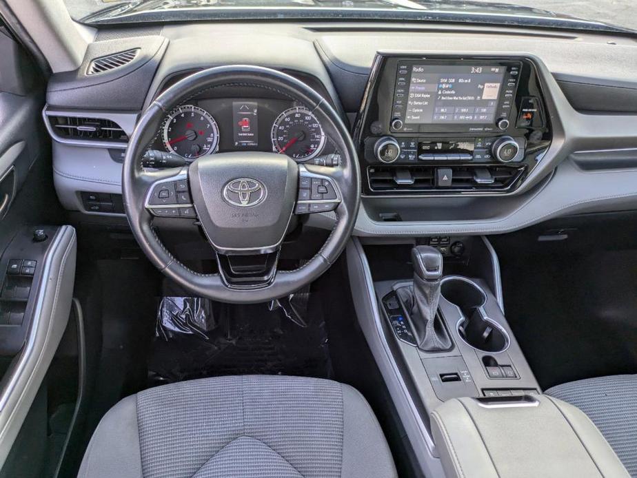 used 2021 Toyota Highlander car, priced at $28,226