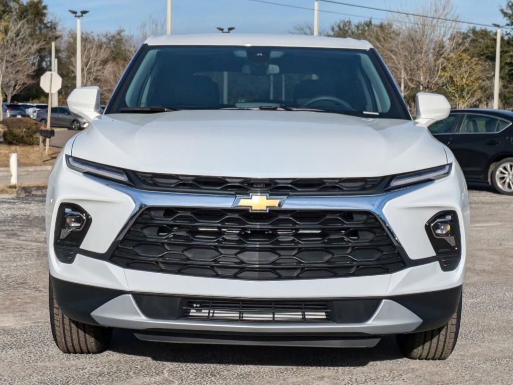 new 2025 Chevrolet Blazer car, priced at $35,135