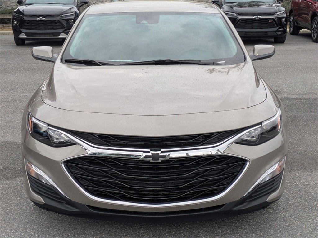 new 2025 Chevrolet Malibu car