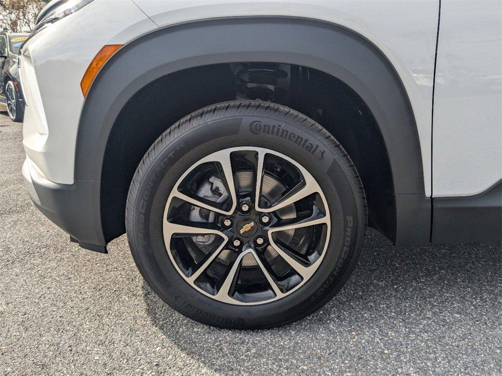 new 2025 Chevrolet TrailBlazer car, priced at $27,490