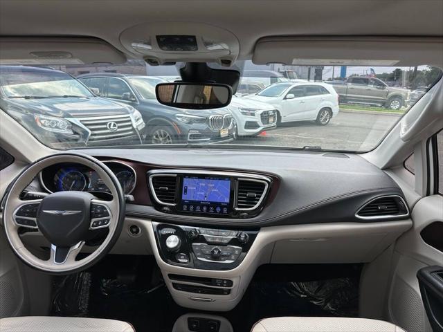 used 2017 Chrysler Pacifica car, priced at $14,995