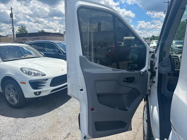 used 2019 Ford Transit-350 car