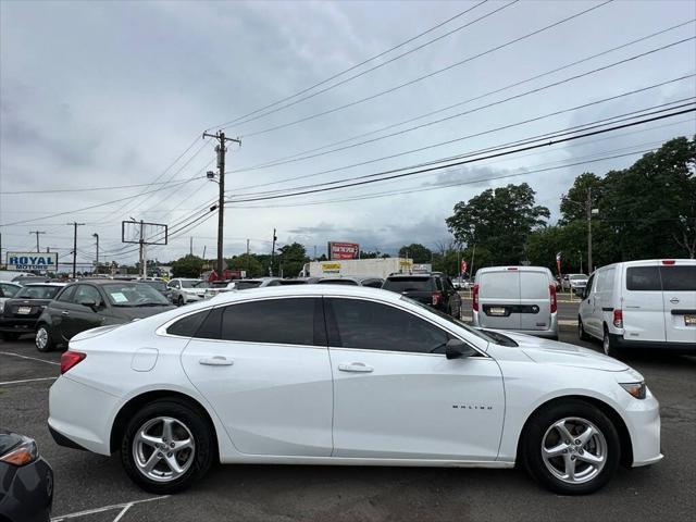 used 2018 Chevrolet Malibu car, priced at $9,995