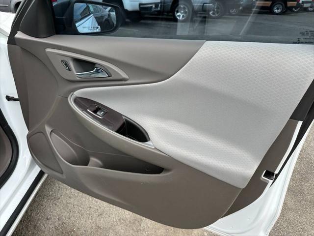 used 2018 Chevrolet Malibu car, priced at $9,995