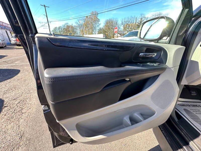 used 2014 Dodge Grand Caravan car, priced at $19,995