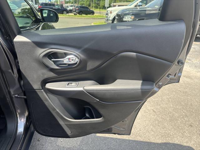 used 2019 Jeep Cherokee car, priced at $15,995