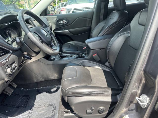 used 2019 Jeep Cherokee car, priced at $15,995