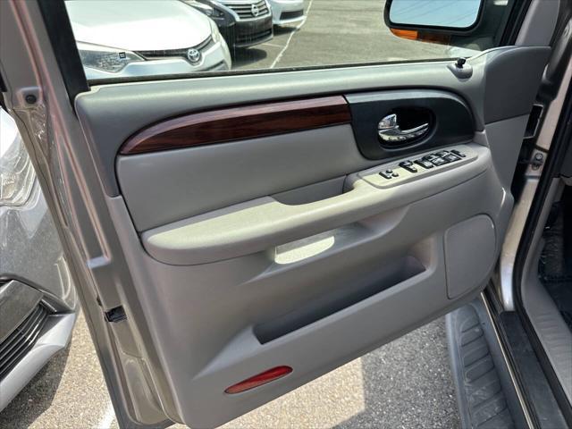 used 2003 GMC Envoy XL car, priced at $5,995