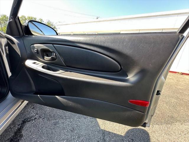 used 2006 Chevrolet Monte Carlo car, priced at $5,995