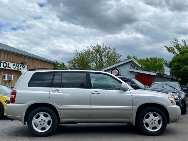 used 2005 Toyota Highlander car, priced at $7,995
