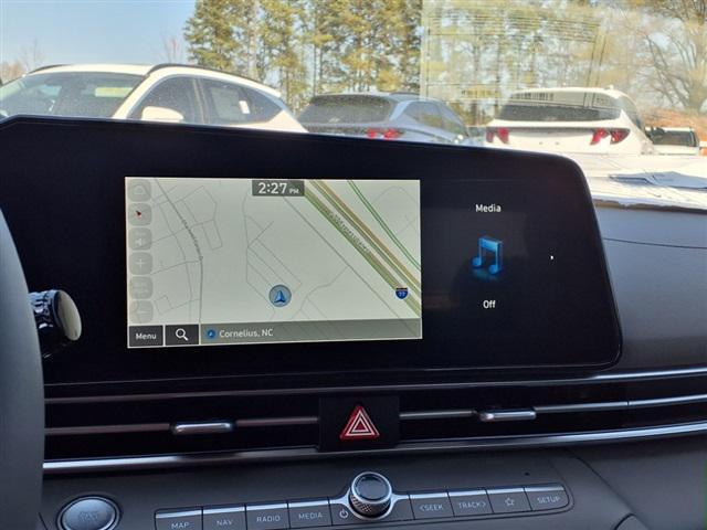 new 2025 Hyundai Elantra car