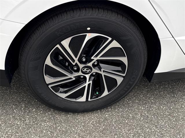 new 2026 Hyundai Sonata Hybrid car, priced at $31,140