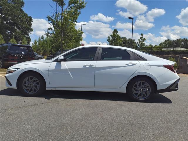 new 2024 Hyundai Elantra car, priced at $22,965