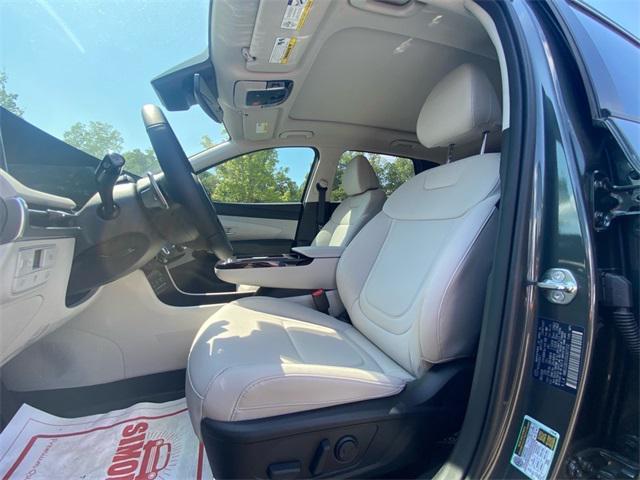 new 2025 Hyundai TUCSON Hybrid car, priced at $36,390