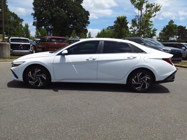 new 2024 Hyundai Elantra car, priced at $25,260