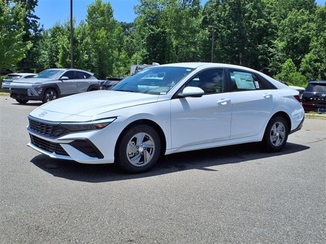new 2025 Hyundai Elantra car, priced at $23,760