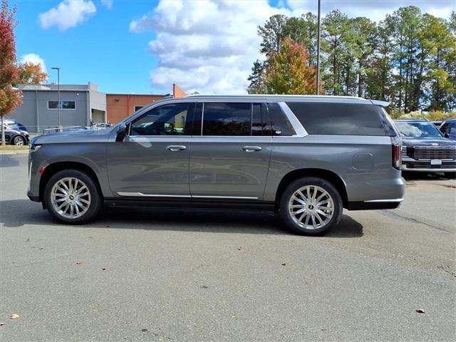 used 2022 Cadillac Escalade ESV car, priced at $51,467