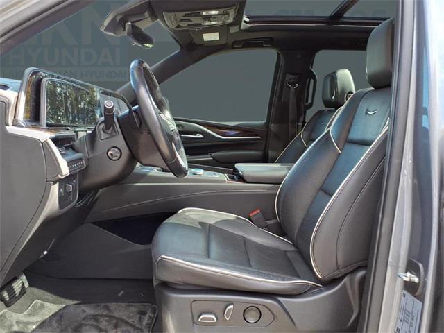 used 2022 Cadillac Escalade ESV car, priced at $51,467