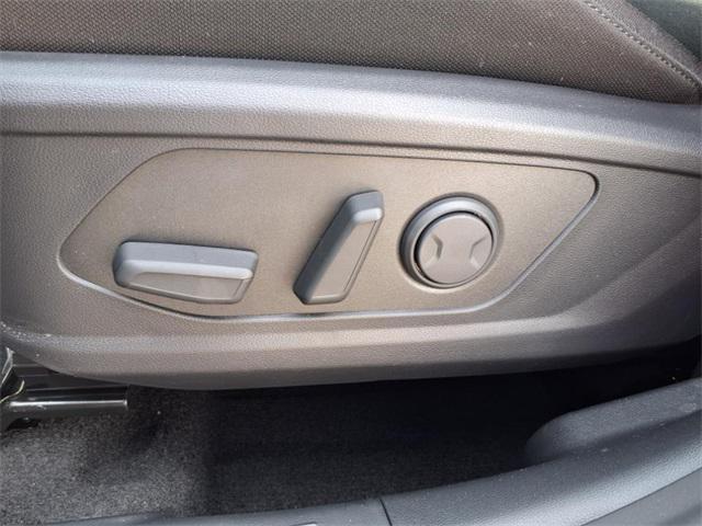 new 2025 Hyundai TUCSON Hybrid car, priced at $34,215