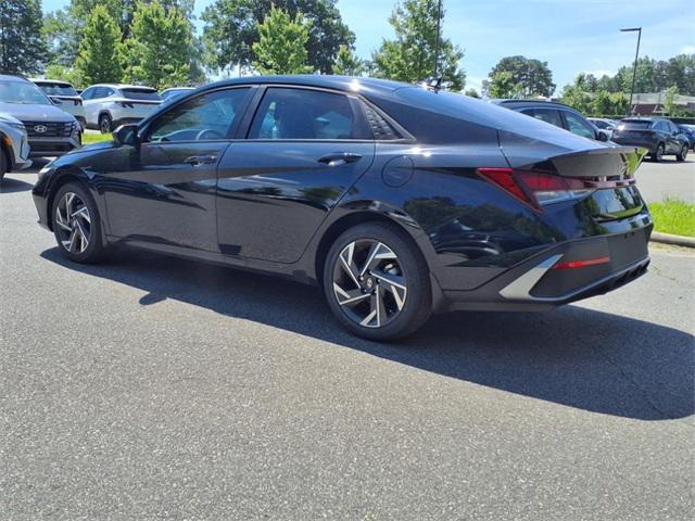 new 2025 Hyundai Elantra car, priced at $23,060