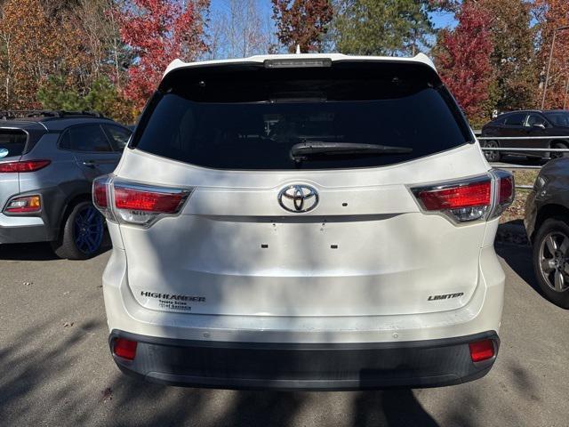 used 2015 Toyota Highlander car, priced at $21,382