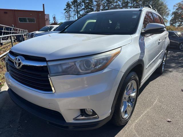 used 2015 Toyota Highlander car, priced at $21,382