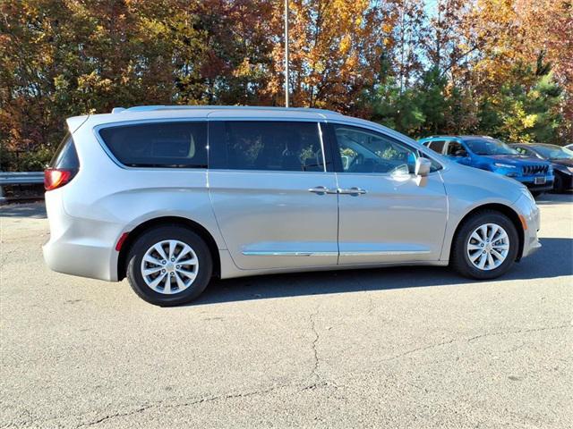used 2018 Chrysler Pacifica car, priced at $11,953