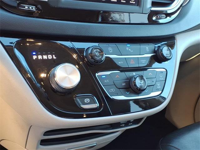 used 2018 Chrysler Pacifica car, priced at $11,953