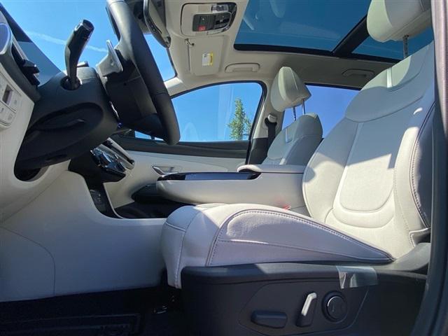 new 2025 Hyundai TUCSON Hybrid car, priced at $40,740
