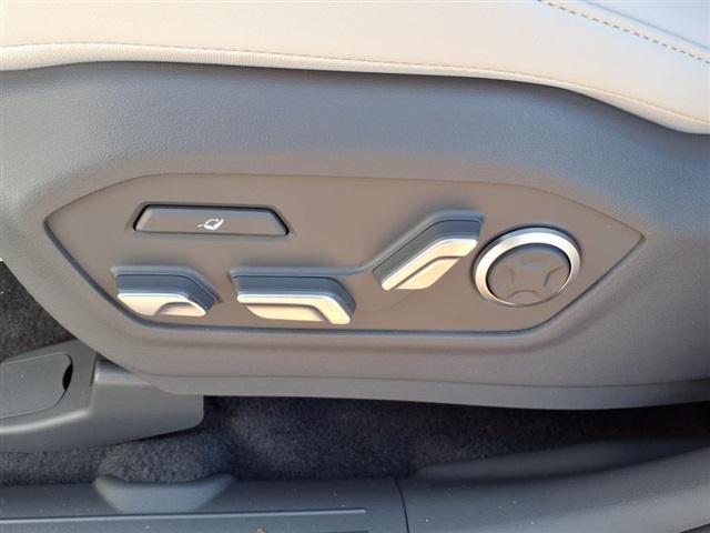 new 2025 Hyundai SANTA FE HEV car, priced at $48,545