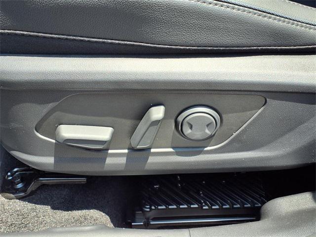 new 2025 Hyundai TUCSON Hybrid car, priced at $41,053