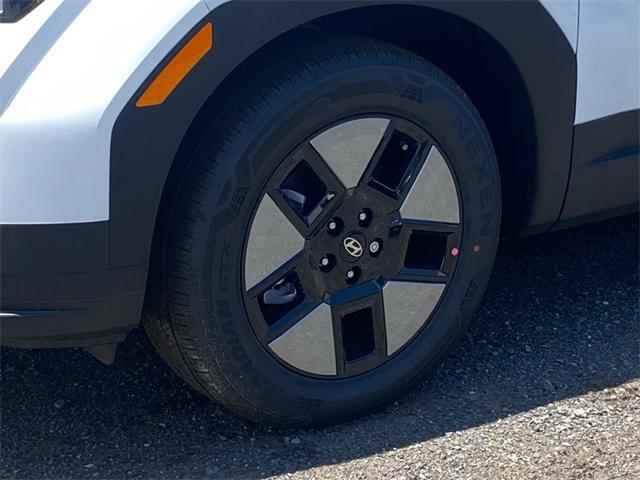 new 2025 Hyundai Santa Fe car, priced at $38,025