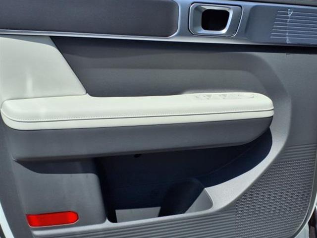 new 2025 Hyundai Santa Fe car, priced at $37,079